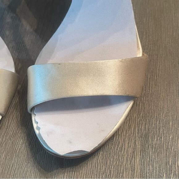 Badgley Mischka Ivory Satin Everafter Wedding Bridal Heel Sandal Size 5.5 - Picture 4 of 13